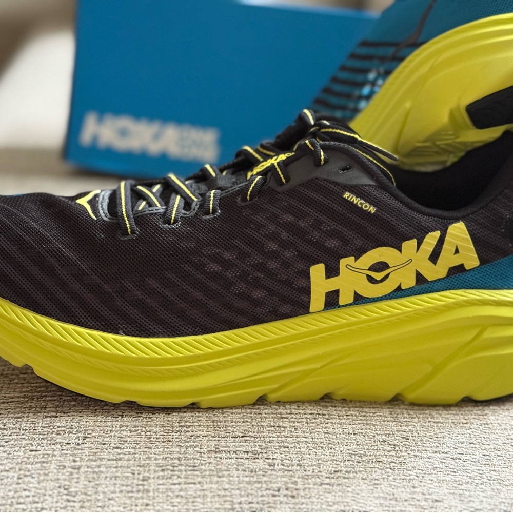 Hoka One One Black and Yellow Swim Fins